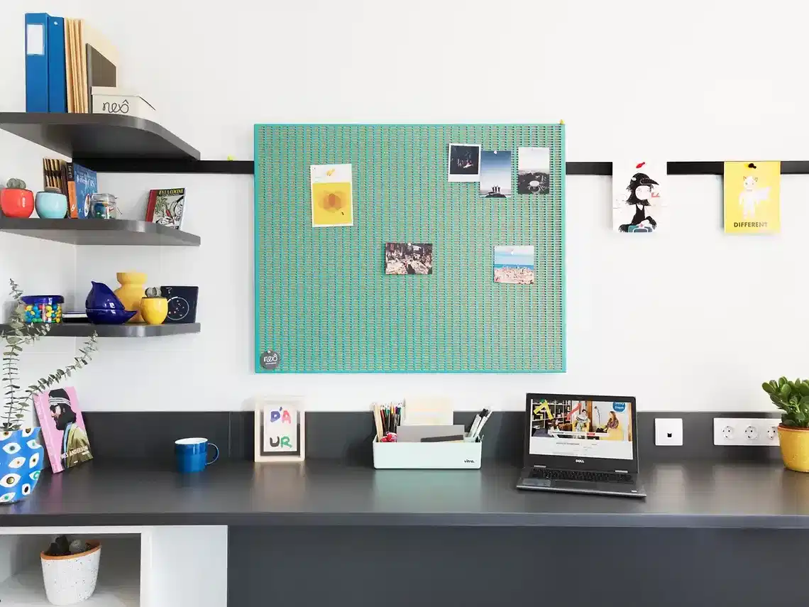 Amenities?w=400&h=260&fit=crop&q=40&auto=format&trim=auto