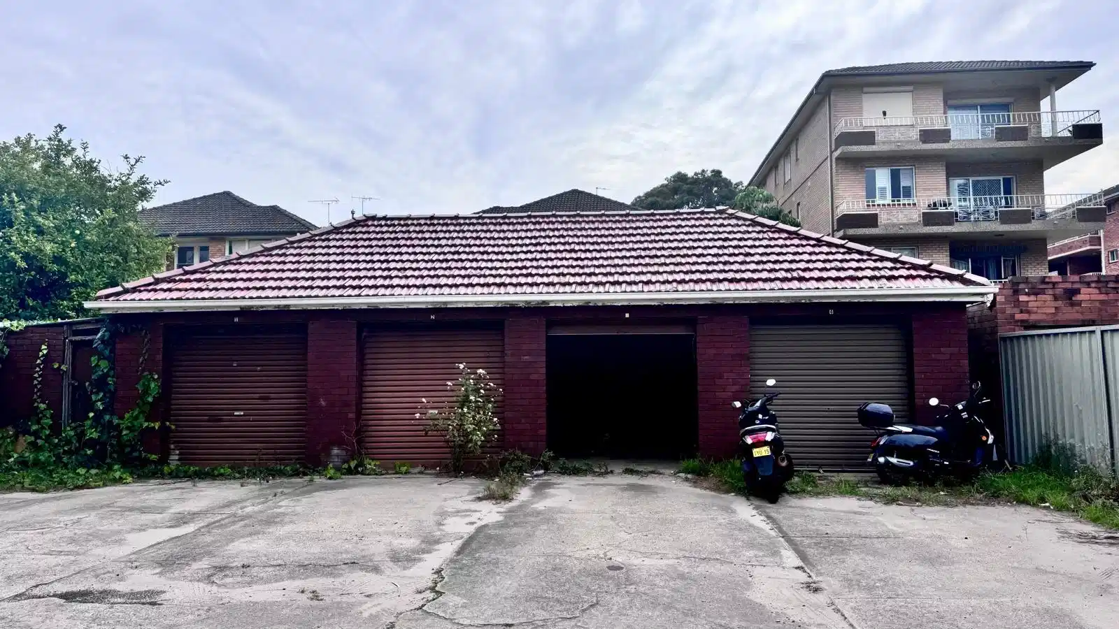 Room in a 4 Bedroom Apartment, The Grand Parade, Sutherland, Australia NSA 2232 - Sydney, New South Wales, Australia - Exterior