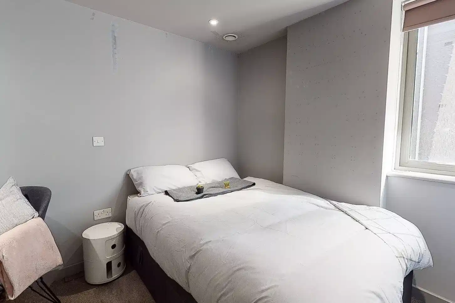 Amenities?w=400&h=260&fit=crop&q=40&auto=format&trim=auto