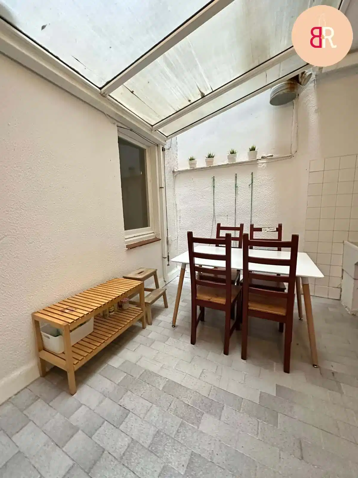 Carrer del Trinquet, Barcelona - Barcelona, Spain - Amenities