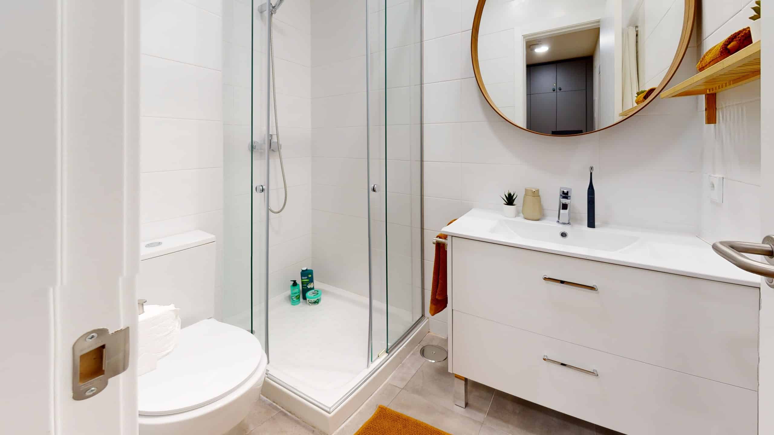 Amenities?w=400&h=260&fit=crop&q=40&auto=format&trim=auto