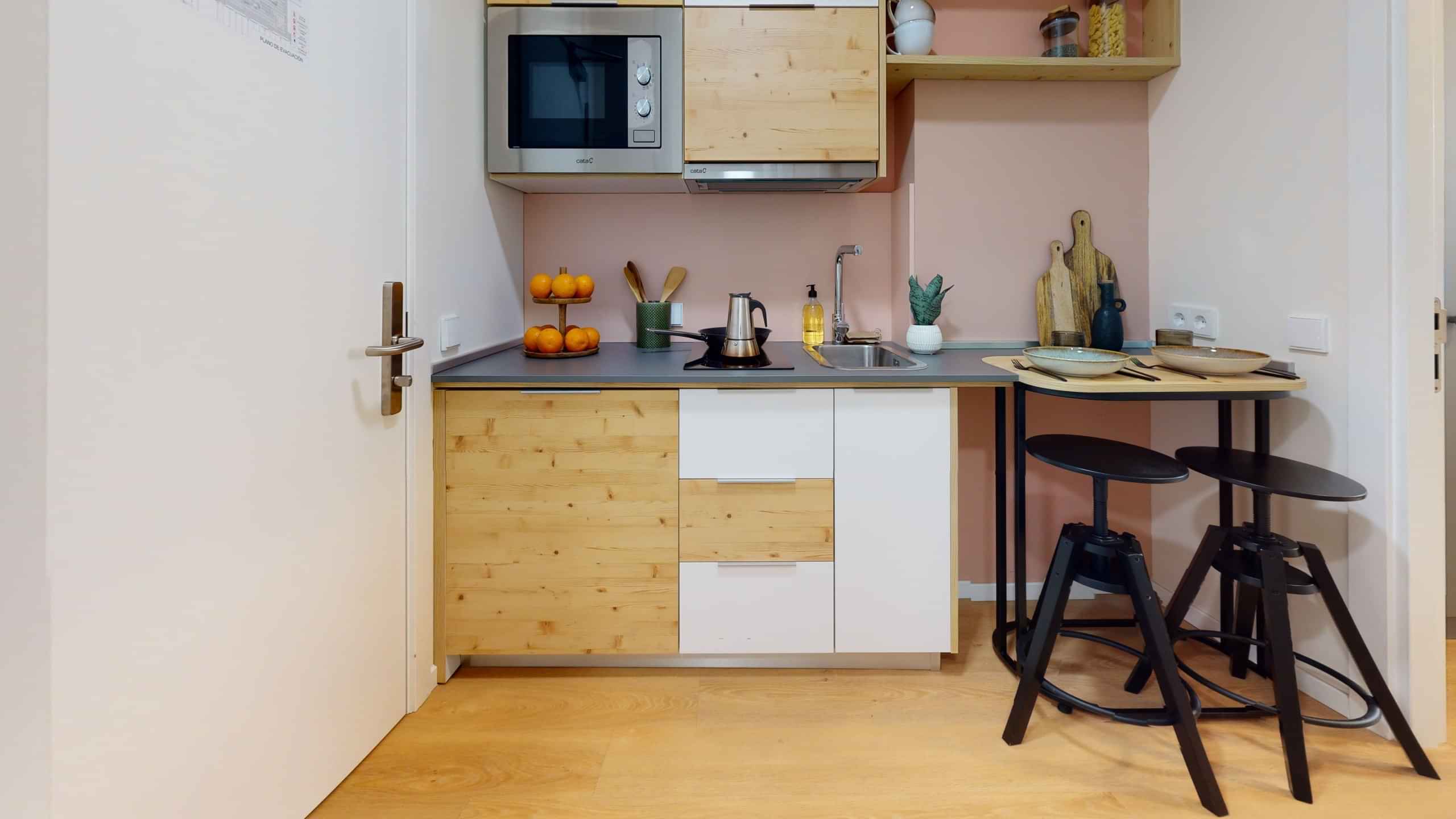 Amenities?w=400&h=260&fit=crop&q=40&auto=format&trim=auto