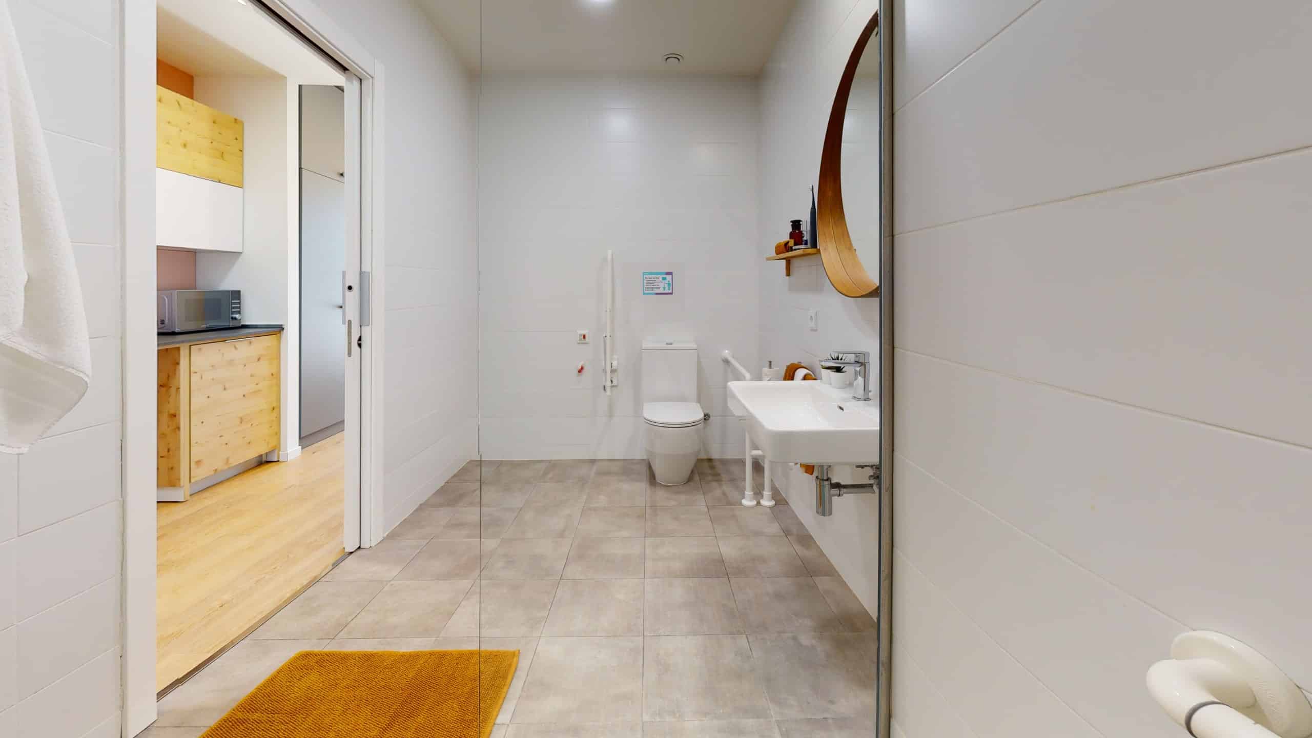 Amenities?w=400&h=260&fit=crop&q=40&auto=format&trim=auto