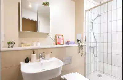 Amenities?w=400&h=260&fit=crop&q=40&auto=format&trim=auto