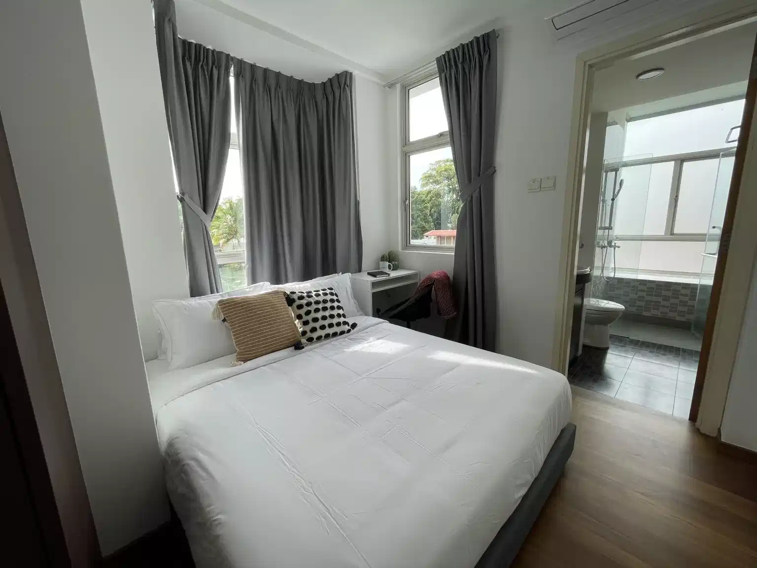 Kitchen?w=400&h=260&fit=crop&q=40&auto=format&trim=auto