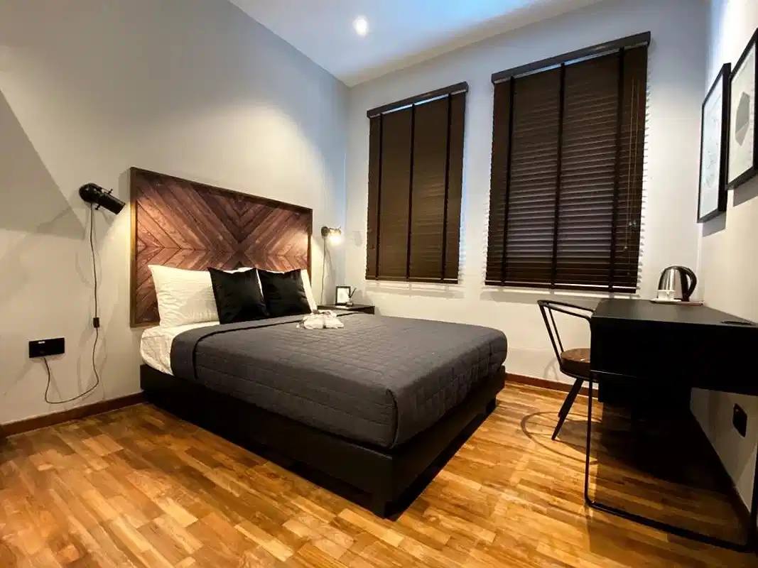 Common Area?w=400&h=260&fit=crop&q=40&auto=format&trim=auto