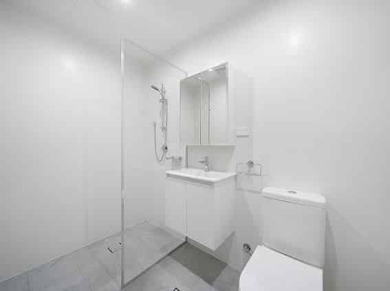 Room 1 - Bedroom?w=400&h=260&fit=crop&q=40&auto=format&trim=auto