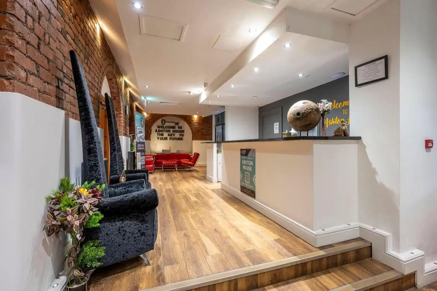 Kitchen?w=400&h=260&fit=crop&q=40&auto=format&trim=auto