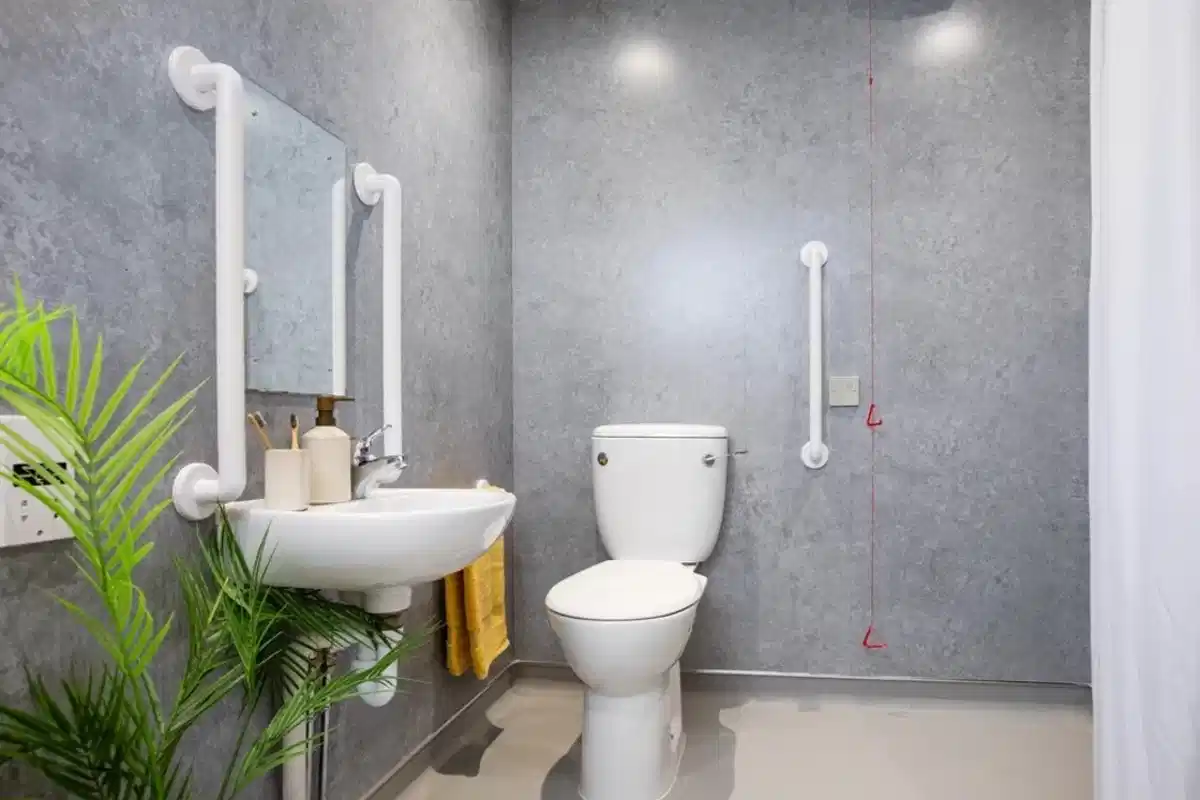 Common Area?w=400&h=260&fit=crop&q=40&auto=format&trim=auto