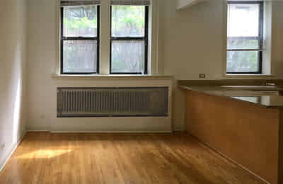 Exterior?w=400&h=260&fit=crop&q=40&auto=format&trim=auto