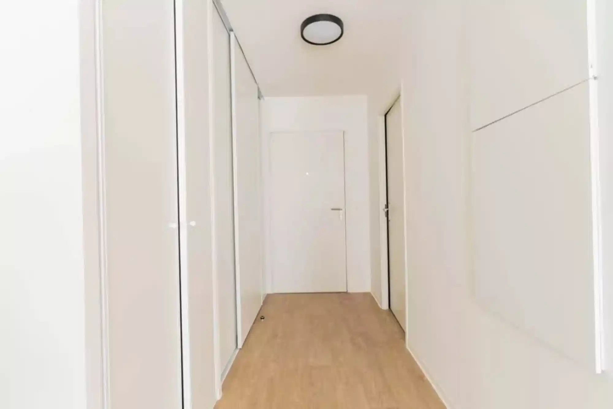 Common Area?w=400&h=260&fit=crop&q=40&auto=format&trim=auto