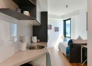 Amenities?w=400&h=260&fit=crop&q=40&auto=format&trim=auto