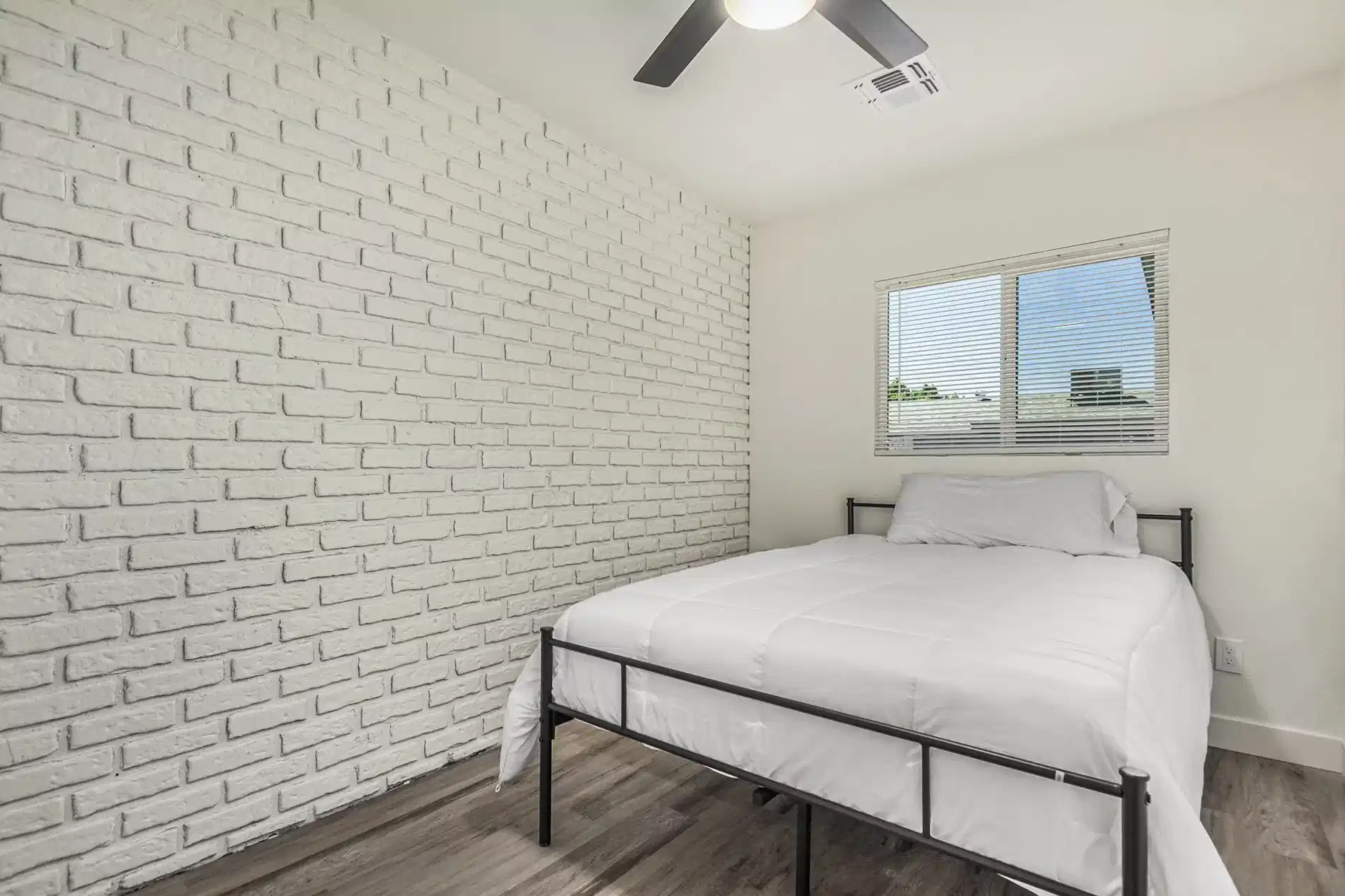 PDP 85033, Phoenix - Phoenix, Arizona, United States - #25316: Room in 10 Bed 3 Bath - Bedroom