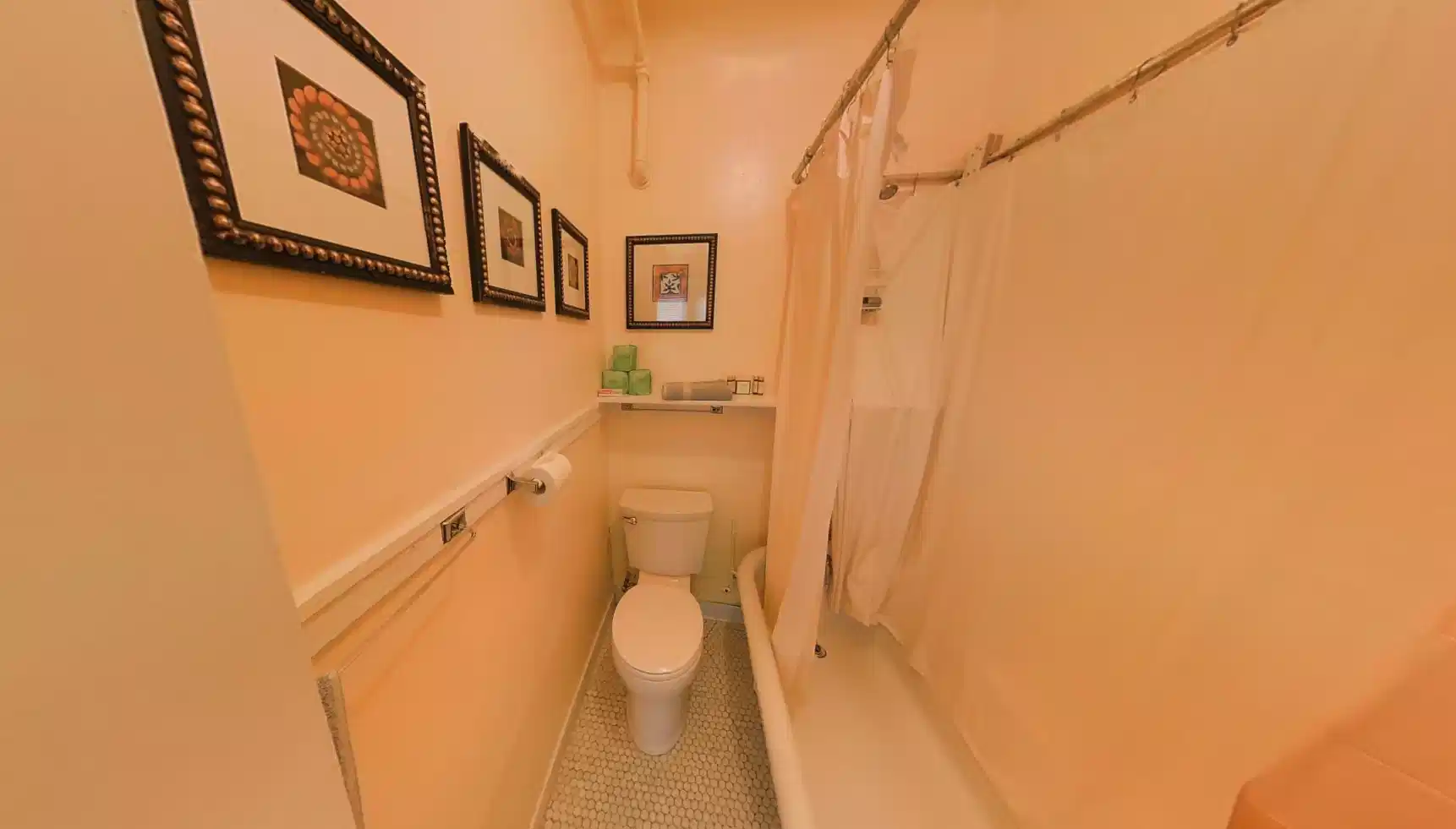 Bedroom?w=400&h=260&fit=crop&q=40&auto=format&trim=auto