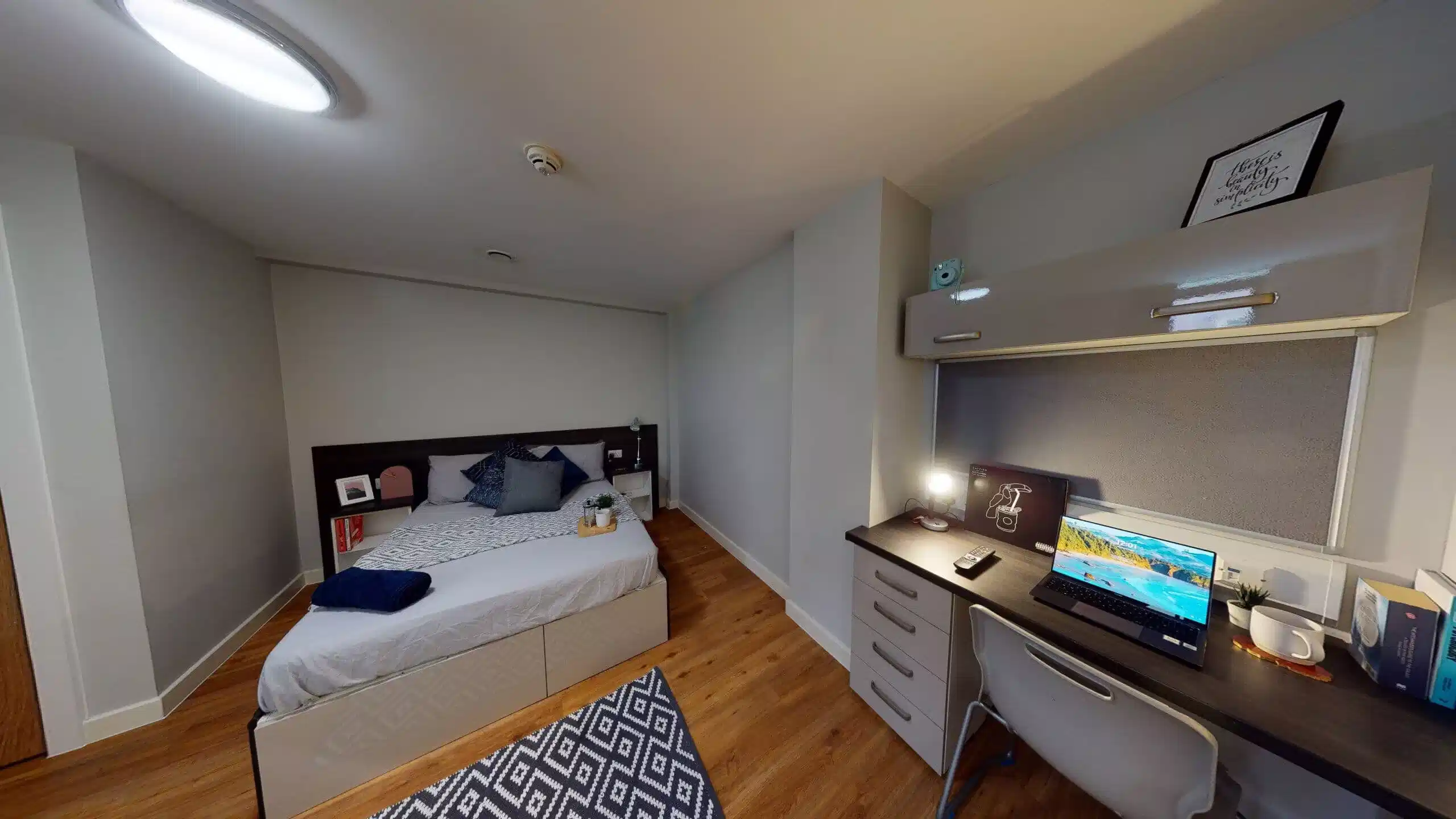 Kitchen?w=400&h=260&fit=crop&q=40&auto=format&trim=auto