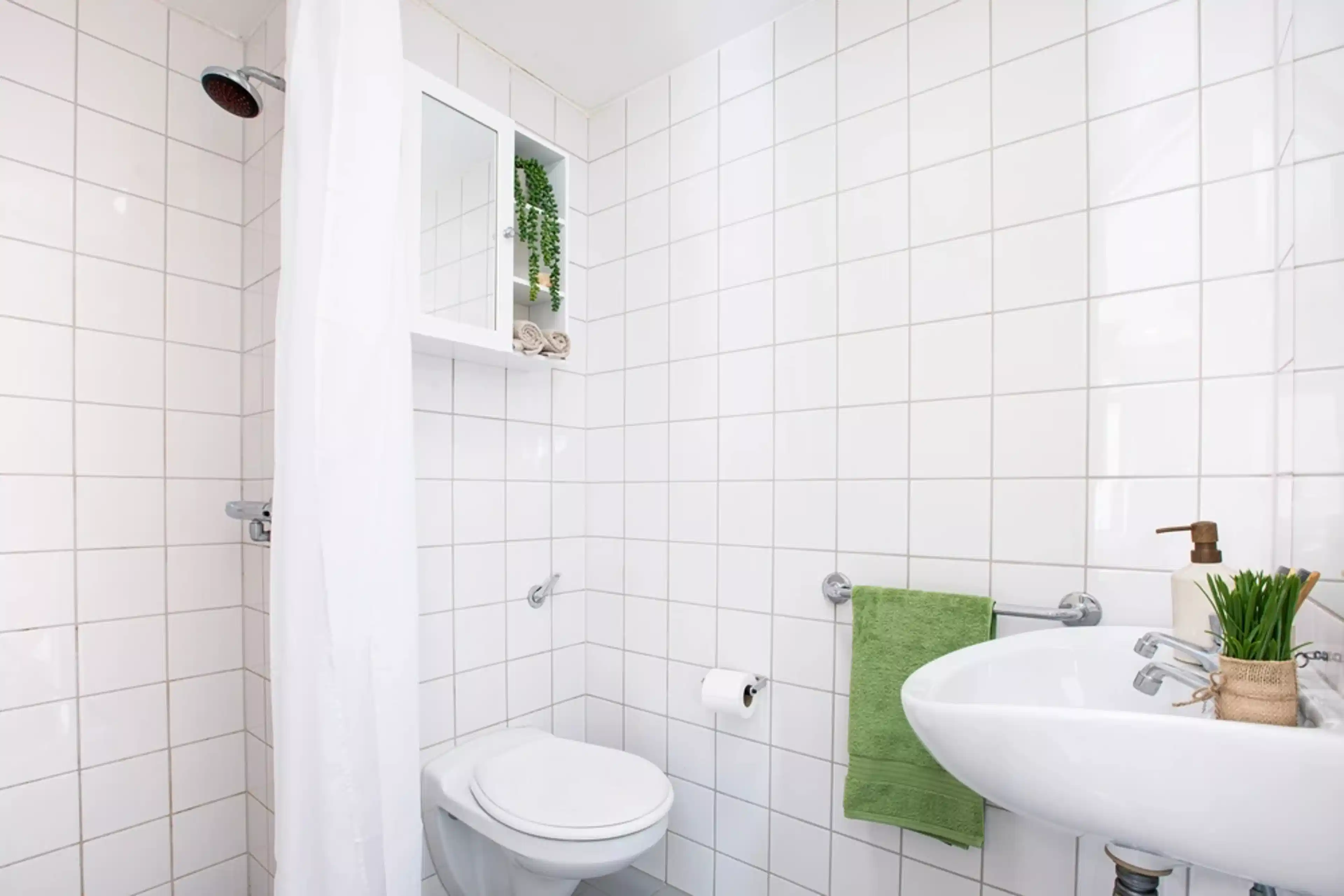 Exterior?w=400&h=260&fit=crop&q=40&auto=format&trim=auto