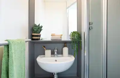Amenities?w=400&h=260&fit=crop&q=40&auto=format&trim=auto