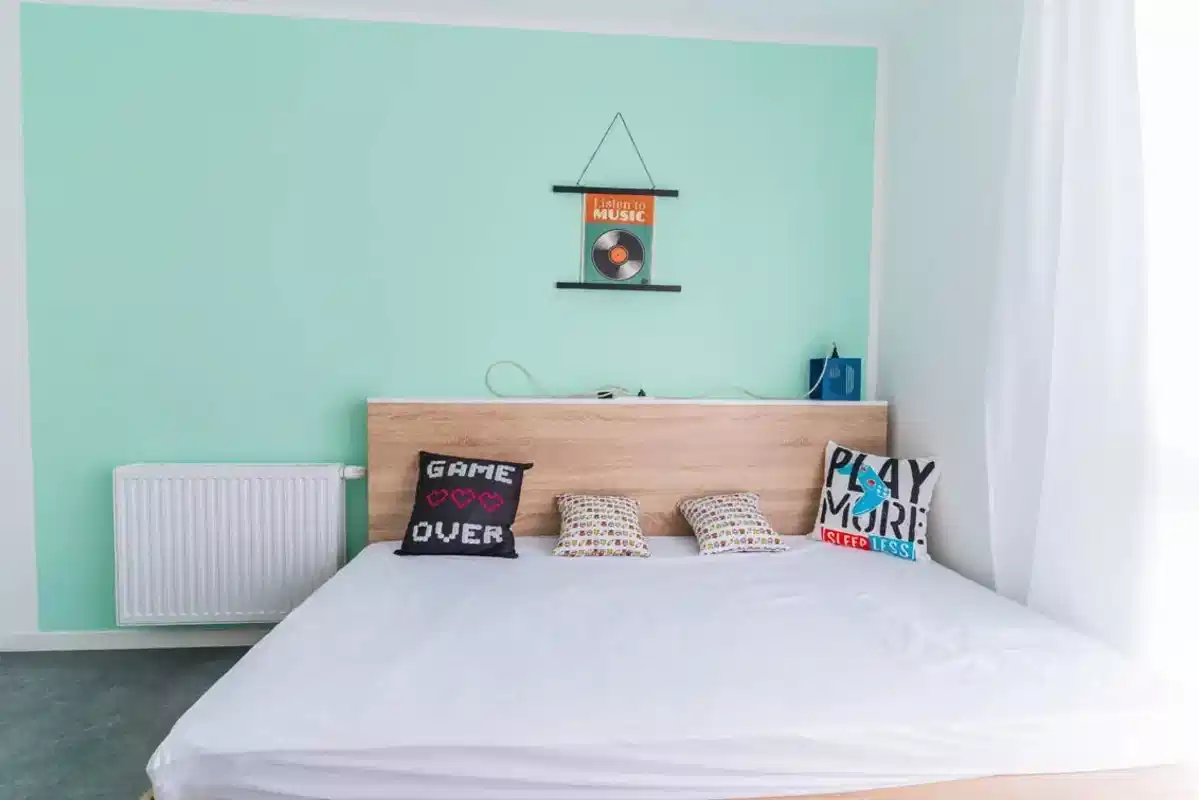 Common Area?w=400&h=260&fit=crop&q=40&auto=format&trim=auto