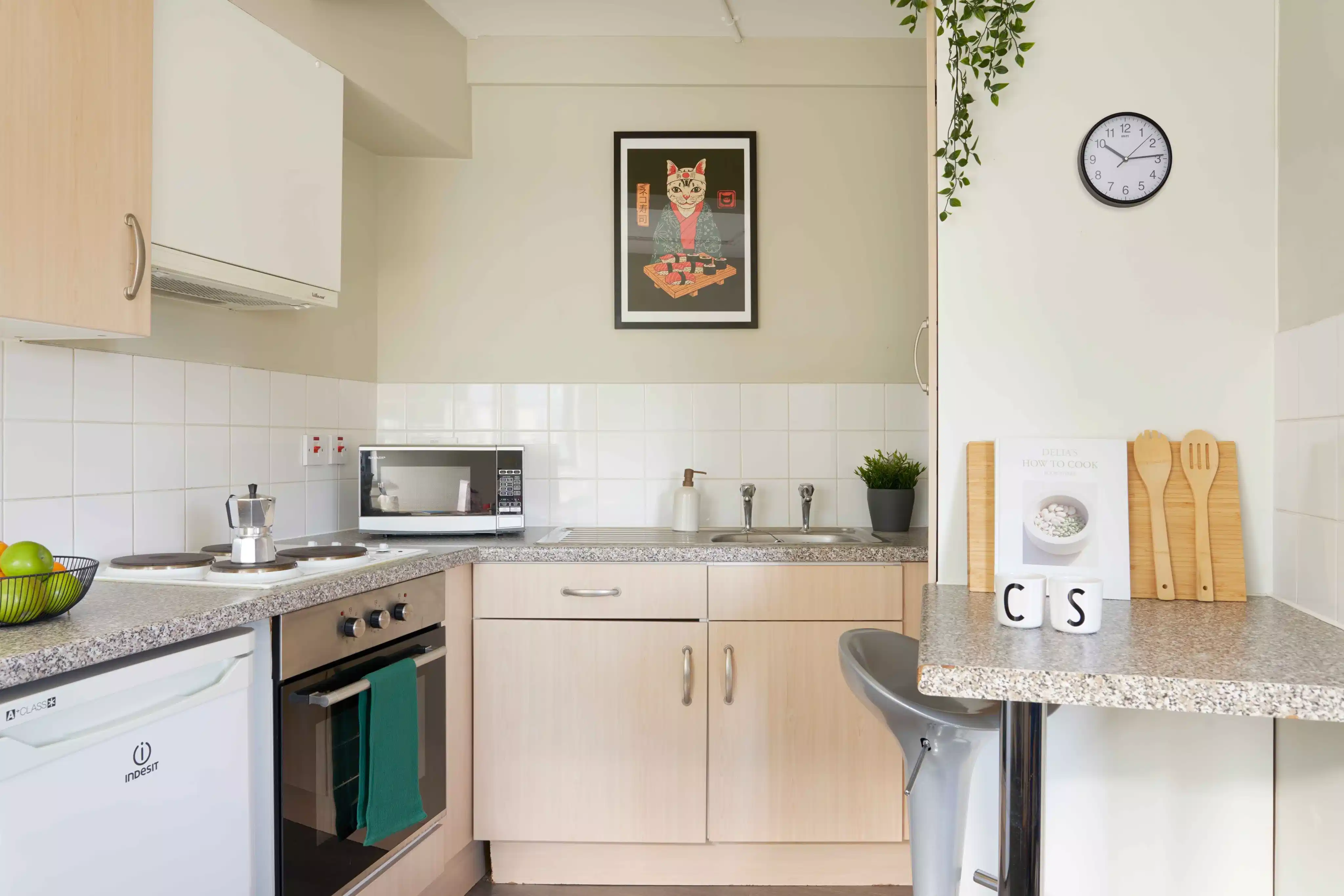 Bathroom?w=400&h=260&fit=crop&q=40&auto=format&trim=auto