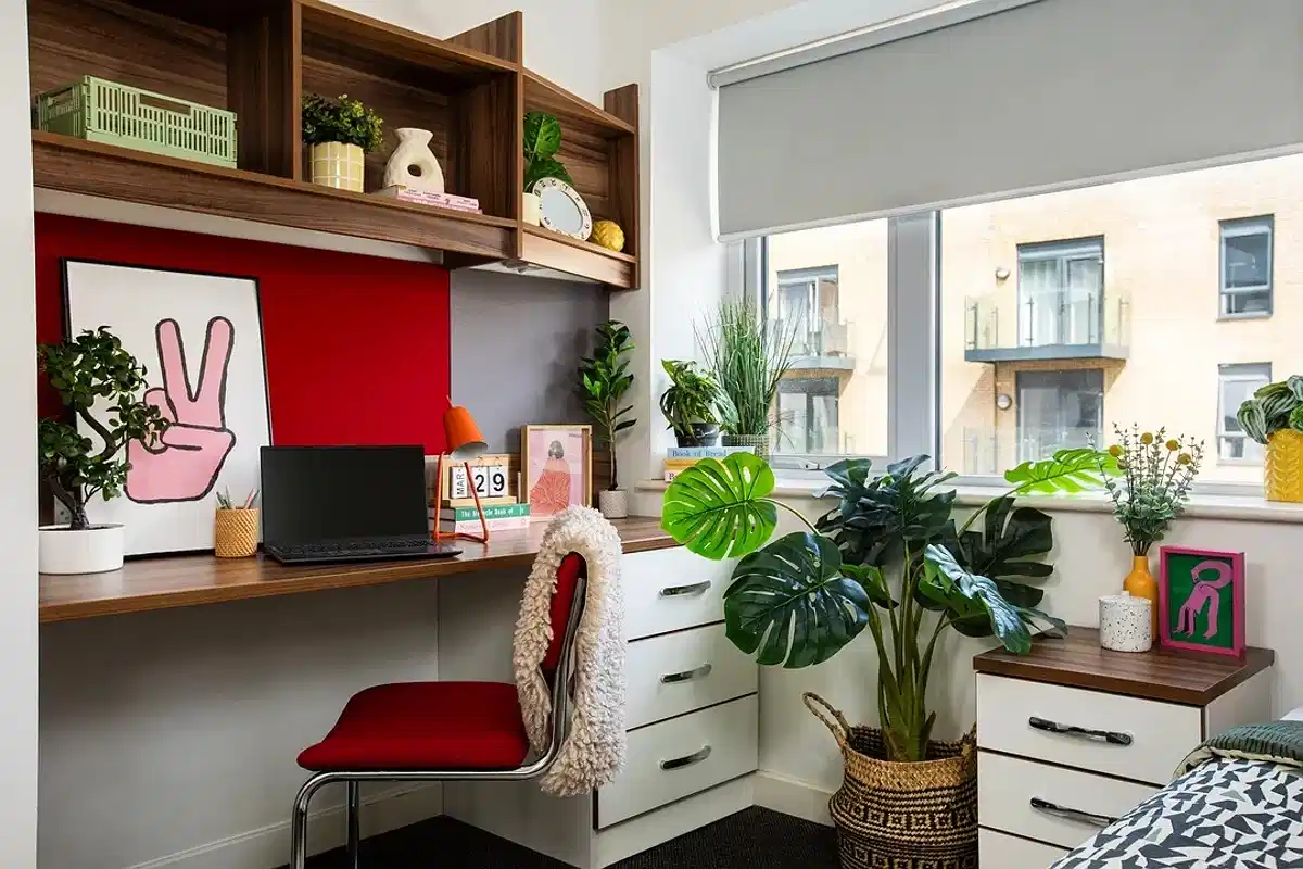 Amenities?w=400&h=260&fit=crop&q=40&auto=format&trim=auto