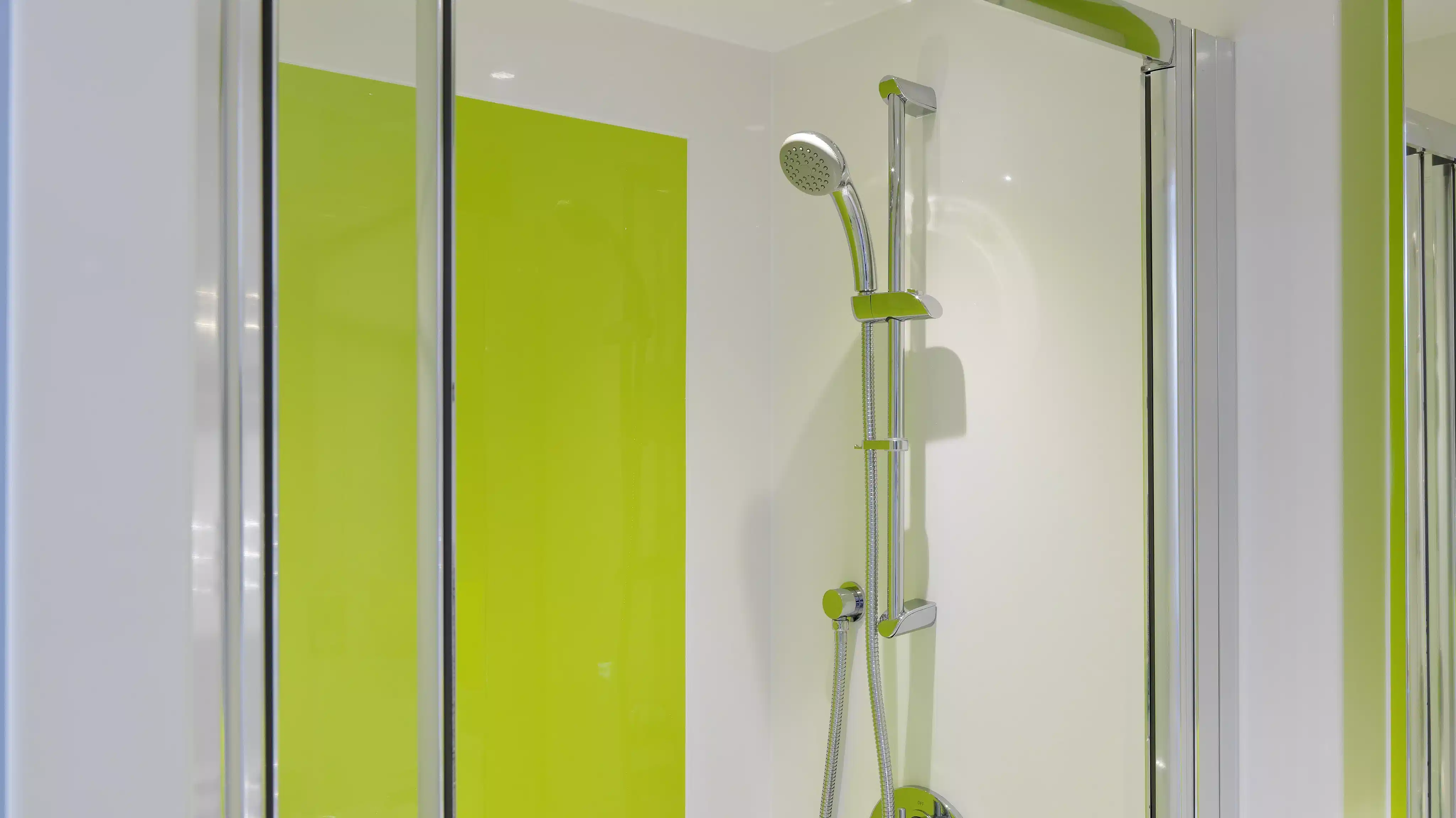 Amenities?w=400&h=260&fit=crop&q=40&auto=format&trim=auto