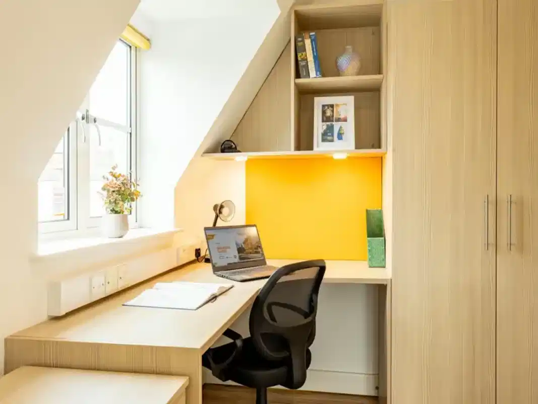 Kitchen?w=400&h=260&fit=crop&q=40&auto=format&trim=auto