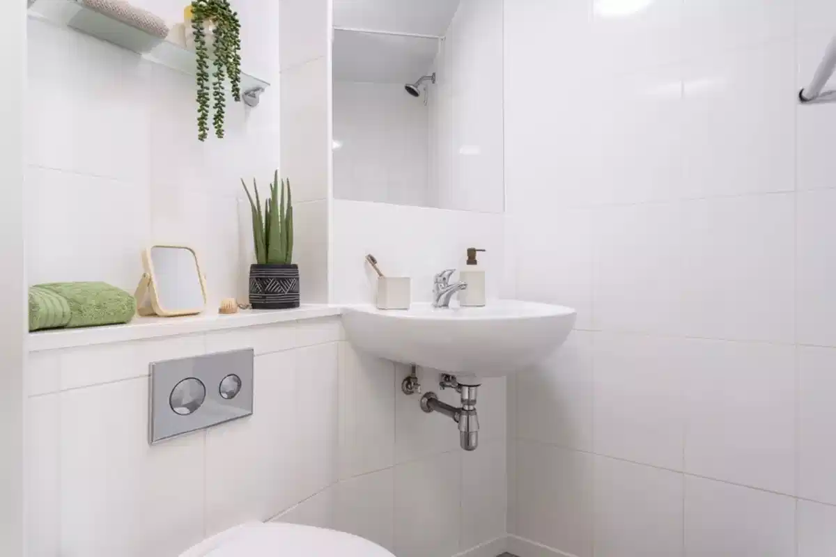 Common Area?w=400&h=260&fit=crop&q=40&auto=format&trim=auto