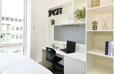 Common Area?w=400&h=260&fit=crop&q=40&auto=format&trim=auto