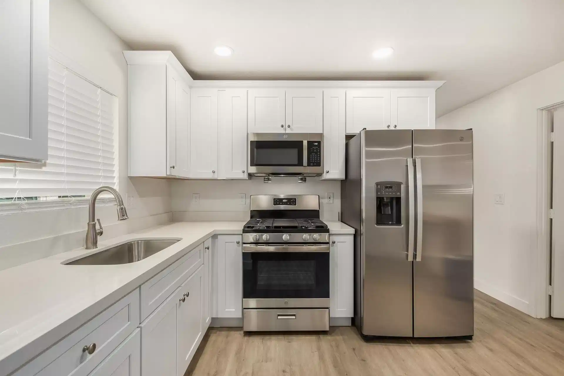 #12796: Room in 8 Bed 3 Bath - Bedroom?w=400&h=260&fit=crop&q=40&auto=format&trim=auto