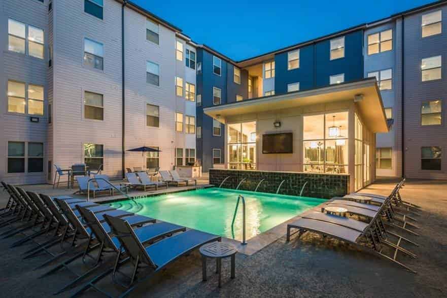 Cherry Street, College Station - College Station, Texas, United States - Amenities
