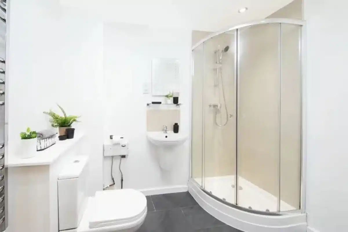 Amenities?w=400&h=260&fit=crop&q=40&auto=format&trim=auto