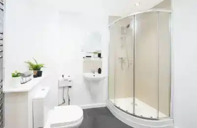 Amenities?w=400&h=260&fit=crop&q=40&auto=format&trim=auto