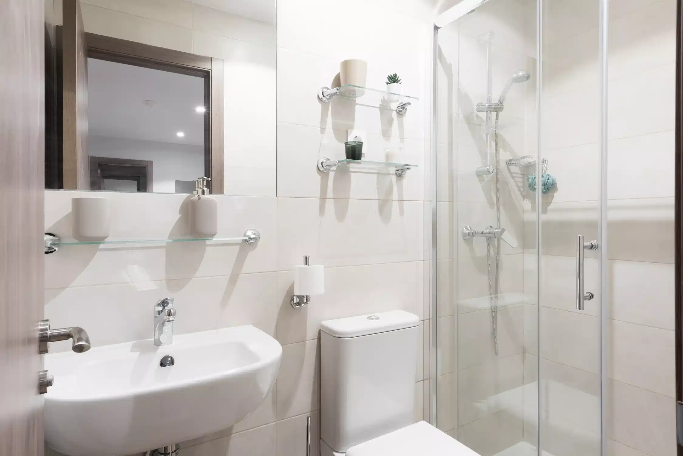 Amenities?w=400&h=260&fit=crop&q=40&auto=format&trim=auto