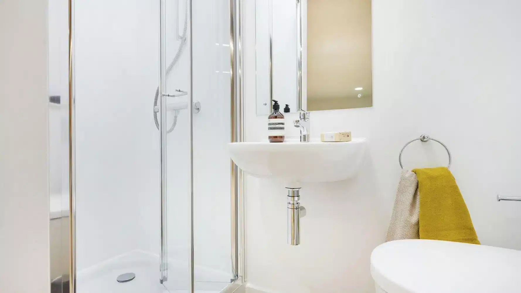 Kitchen?w=400&h=260&fit=crop&q=40&auto=format&trim=auto