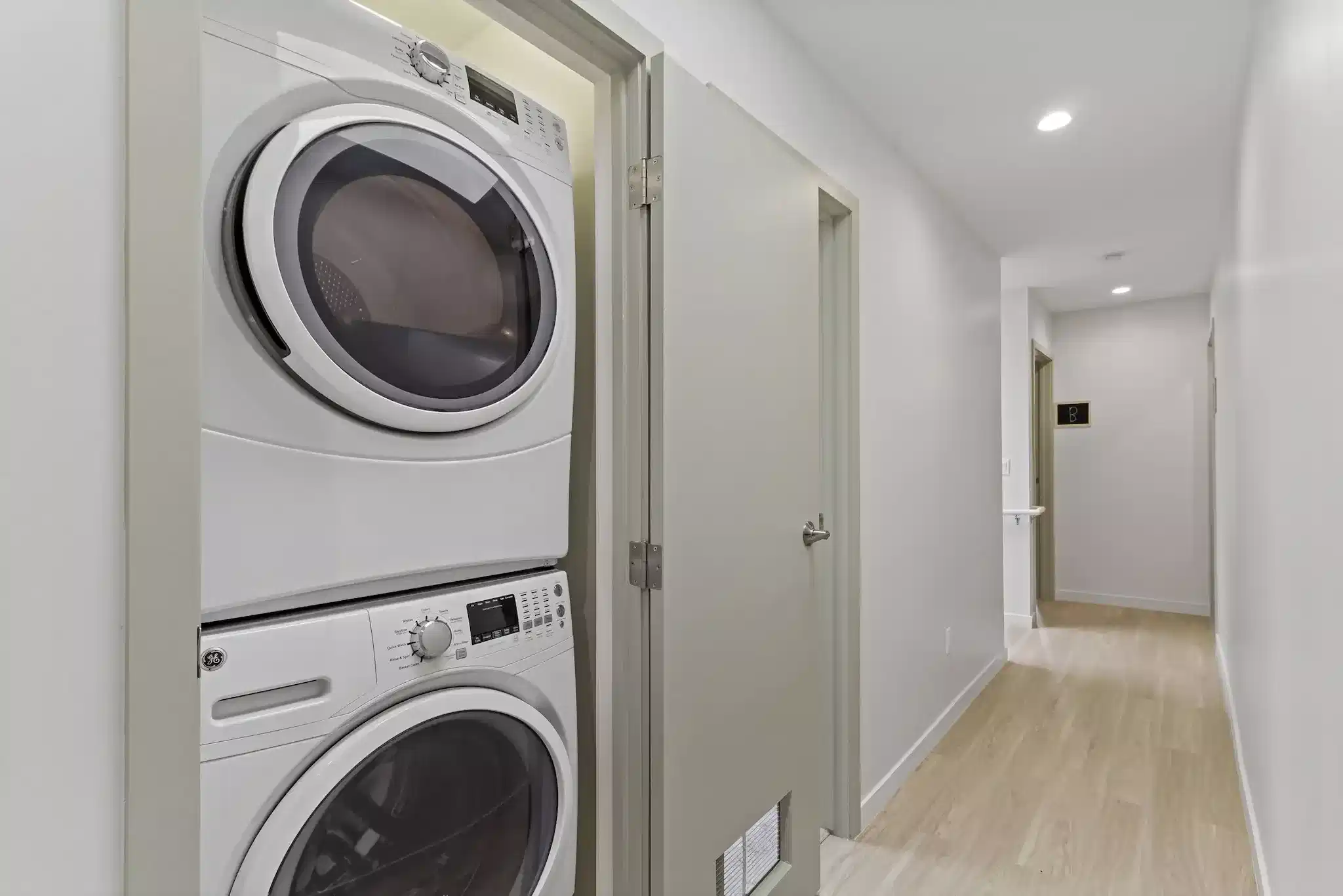 #315D : Chinatown - Bedroom?w=400&h=260&fit=crop&q=40&auto=format&trim=auto