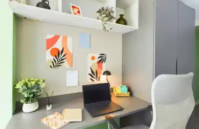 Bedroom?w=400&h=260&fit=crop&q=40&auto=format&trim=auto
