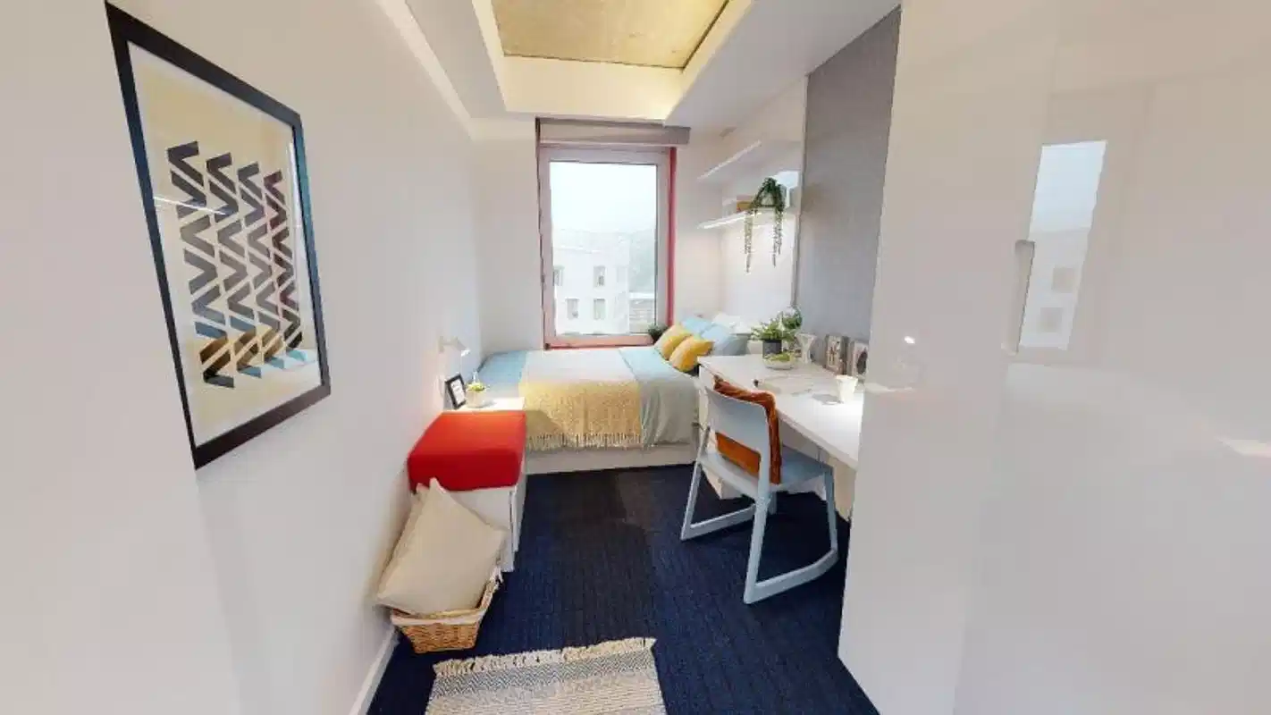Bronze En Suite