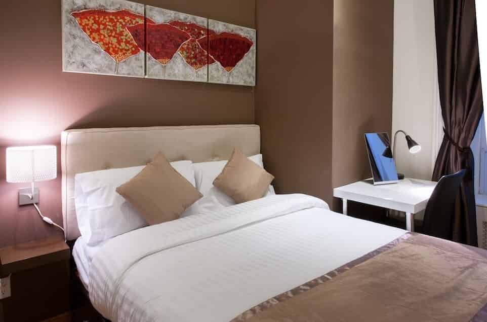 111 East 39th Street, New York - New York City, New York, United States - Room in a 2 Bedroom Apartment | Private Room - Bedroom
