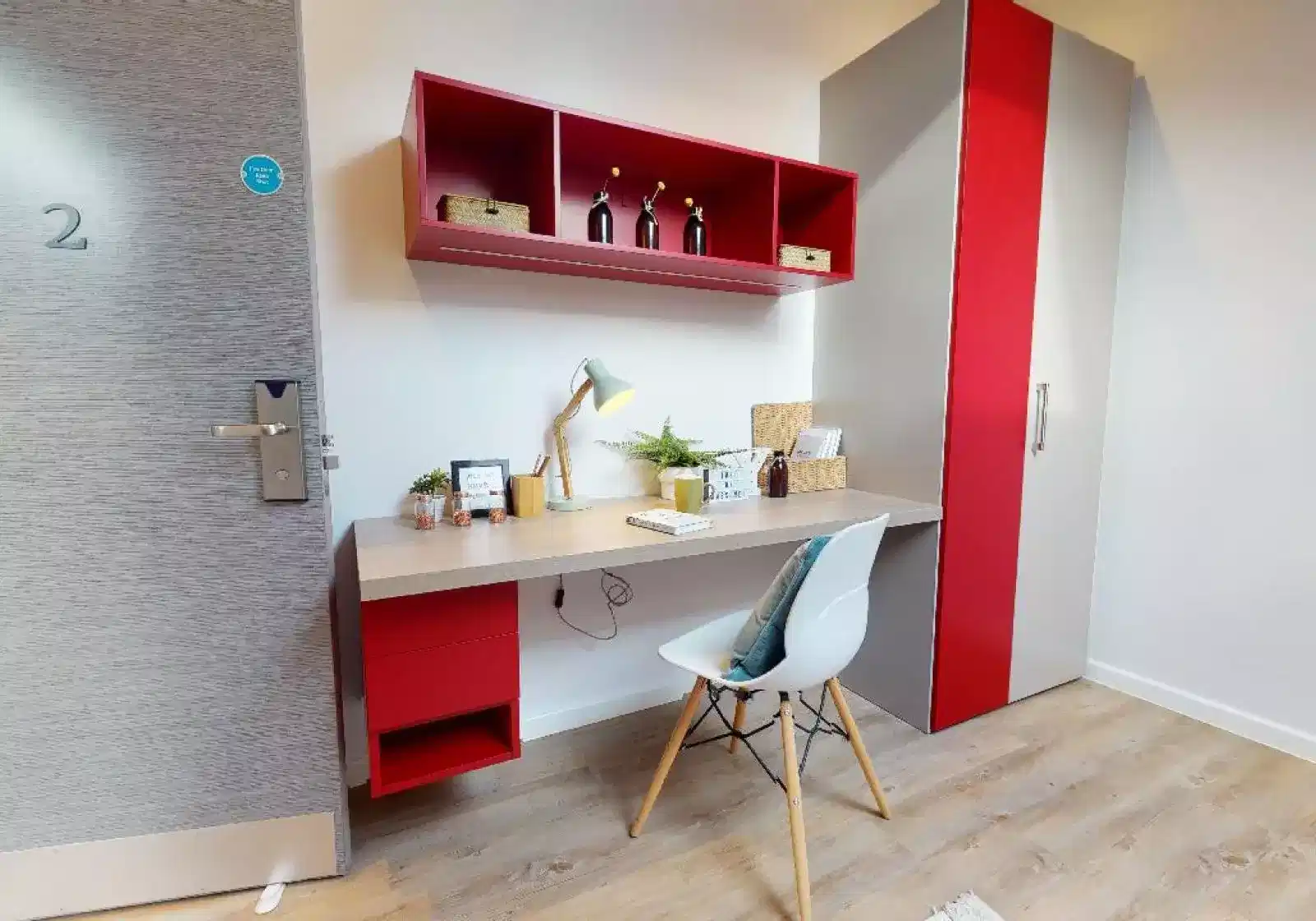 Amenities?w=400&h=260&fit=crop&q=40&auto=format&trim=auto