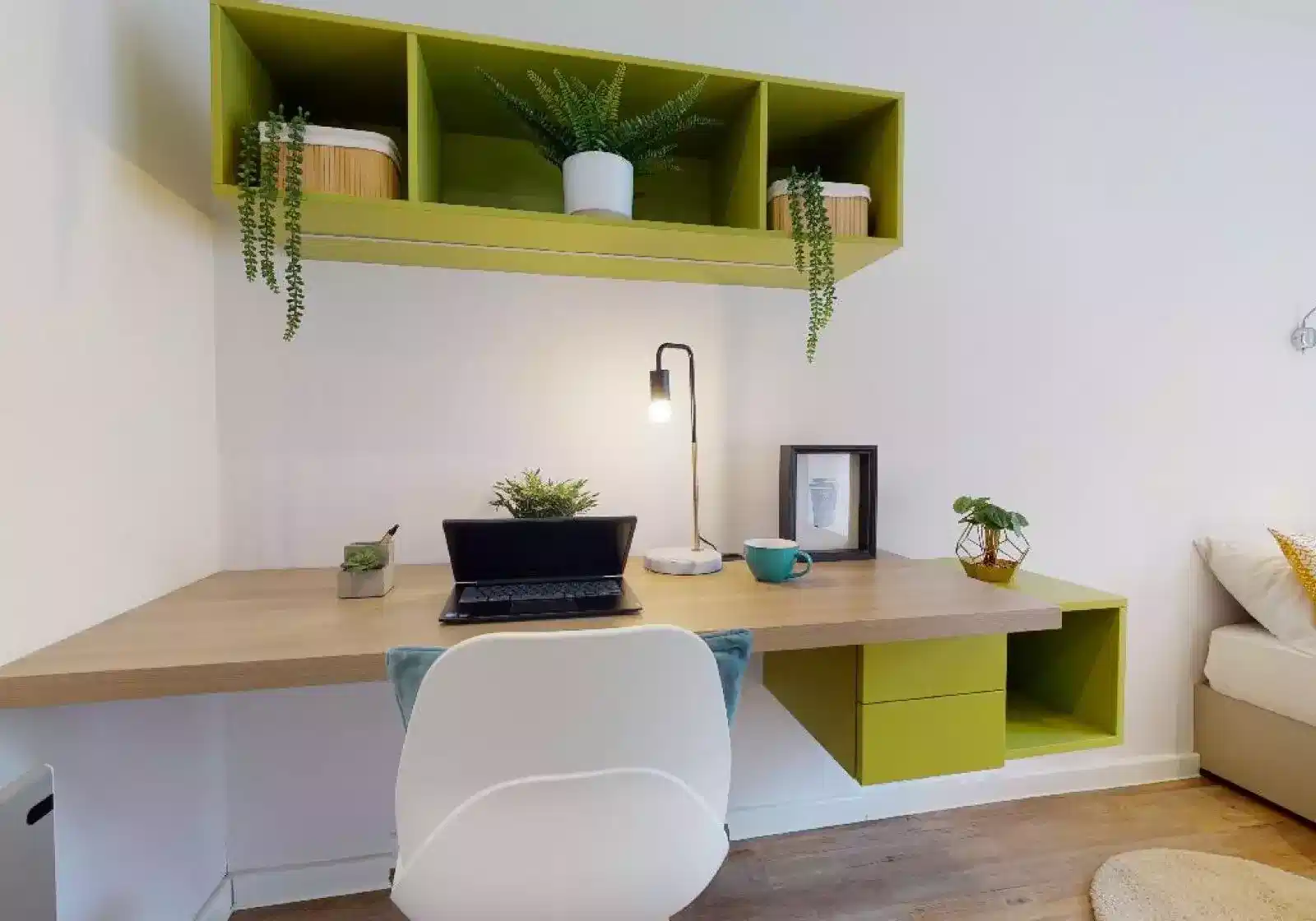 Amenities?w=400&h=260&fit=crop&q=40&auto=format&trim=auto