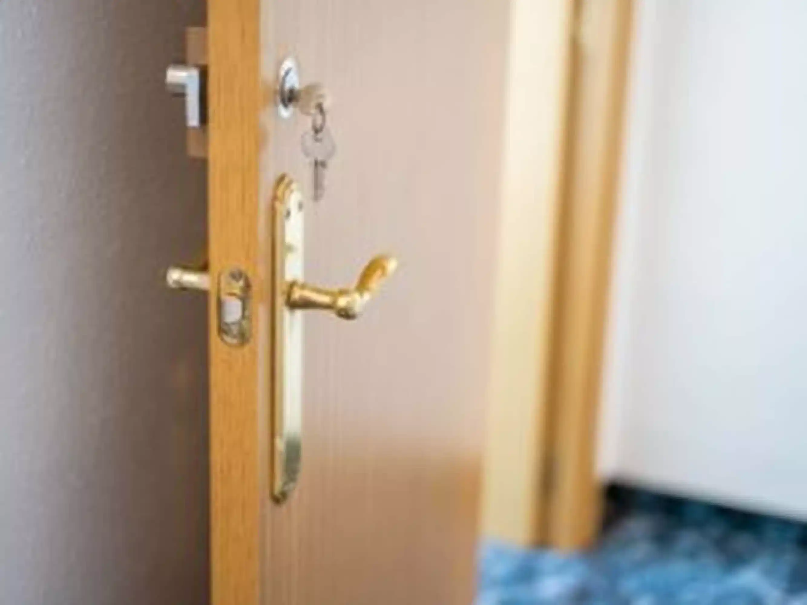 #146349: Room in 5 Bedroom 1 Bathroom (Avinguda Del Raval) - Kitchen?w=400&h=260&fit=crop&q=40&auto=format&trim=auto