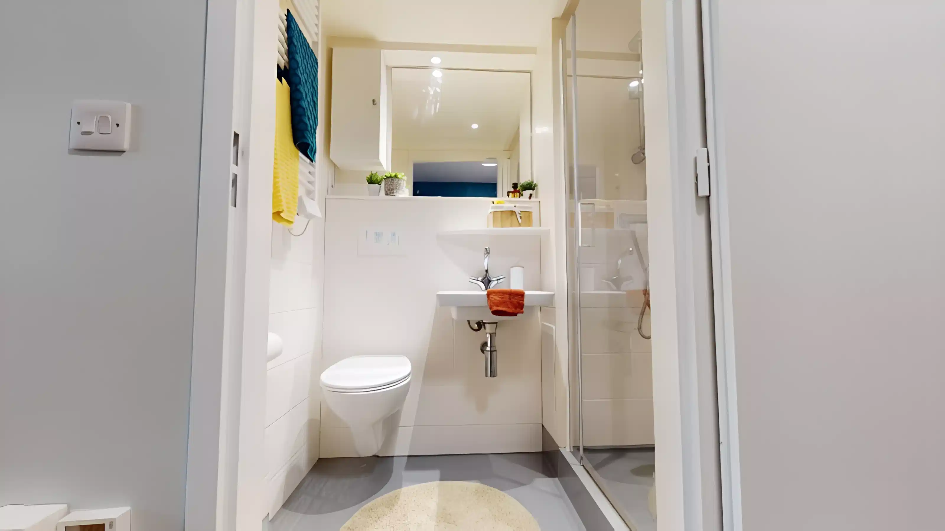 Kitchen?w=400&h=260&fit=crop&q=40&auto=format&trim=auto