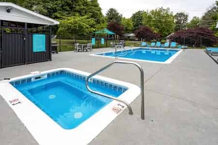 SQ Johnson City, Johnson City - Johnson City, Tennessee, United States - Amenities