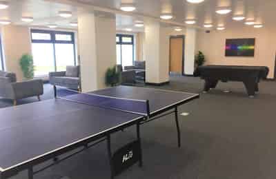 Amenities?w=400&h=260&fit=crop&q=40&auto=format&trim=auto