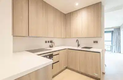 Kitchen?w=400&h=260&fit=crop&q=40&auto=format&trim=auto