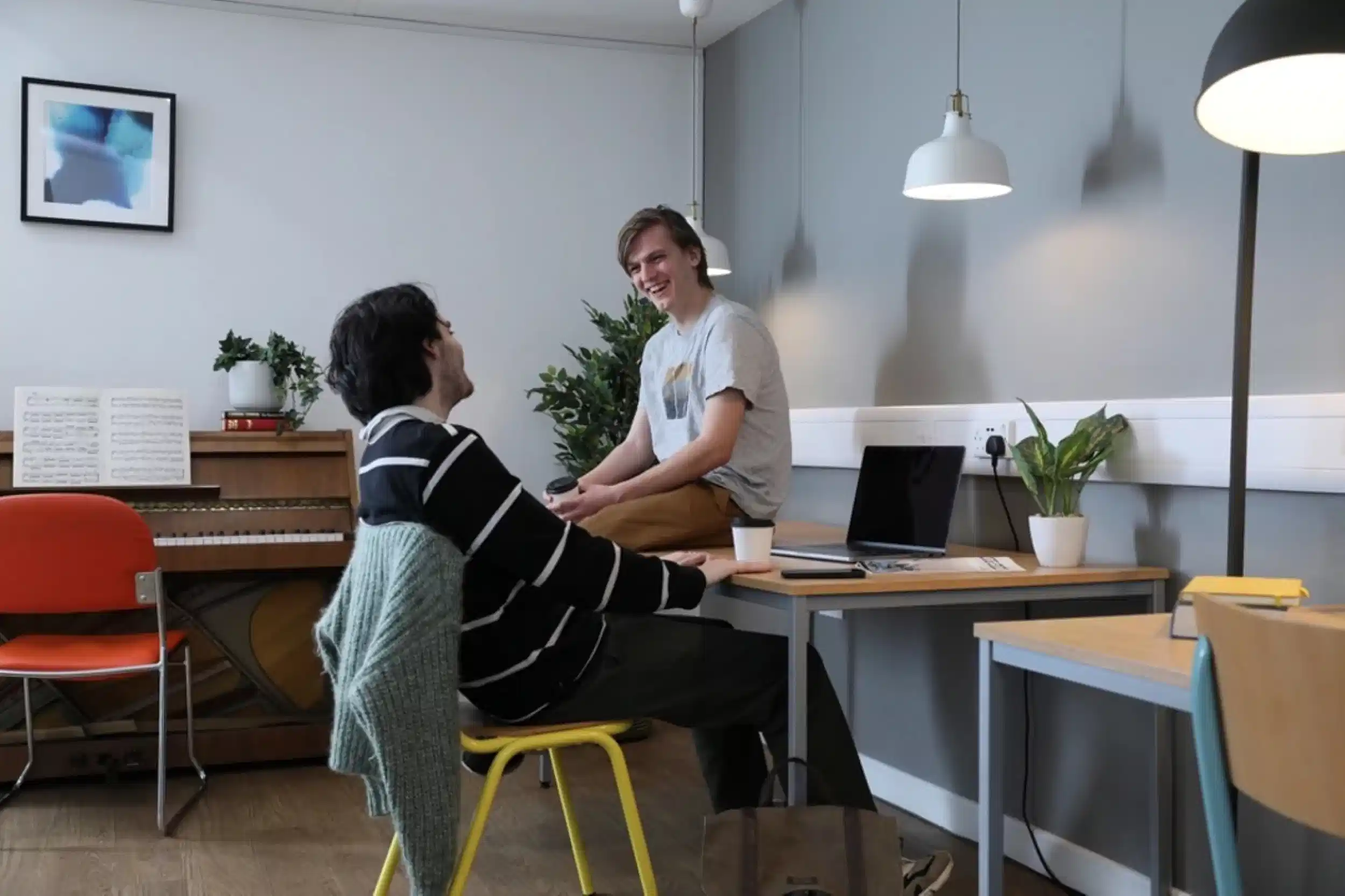 Kitchen?w=400&h=260&fit=crop&q=40&auto=format&trim=auto