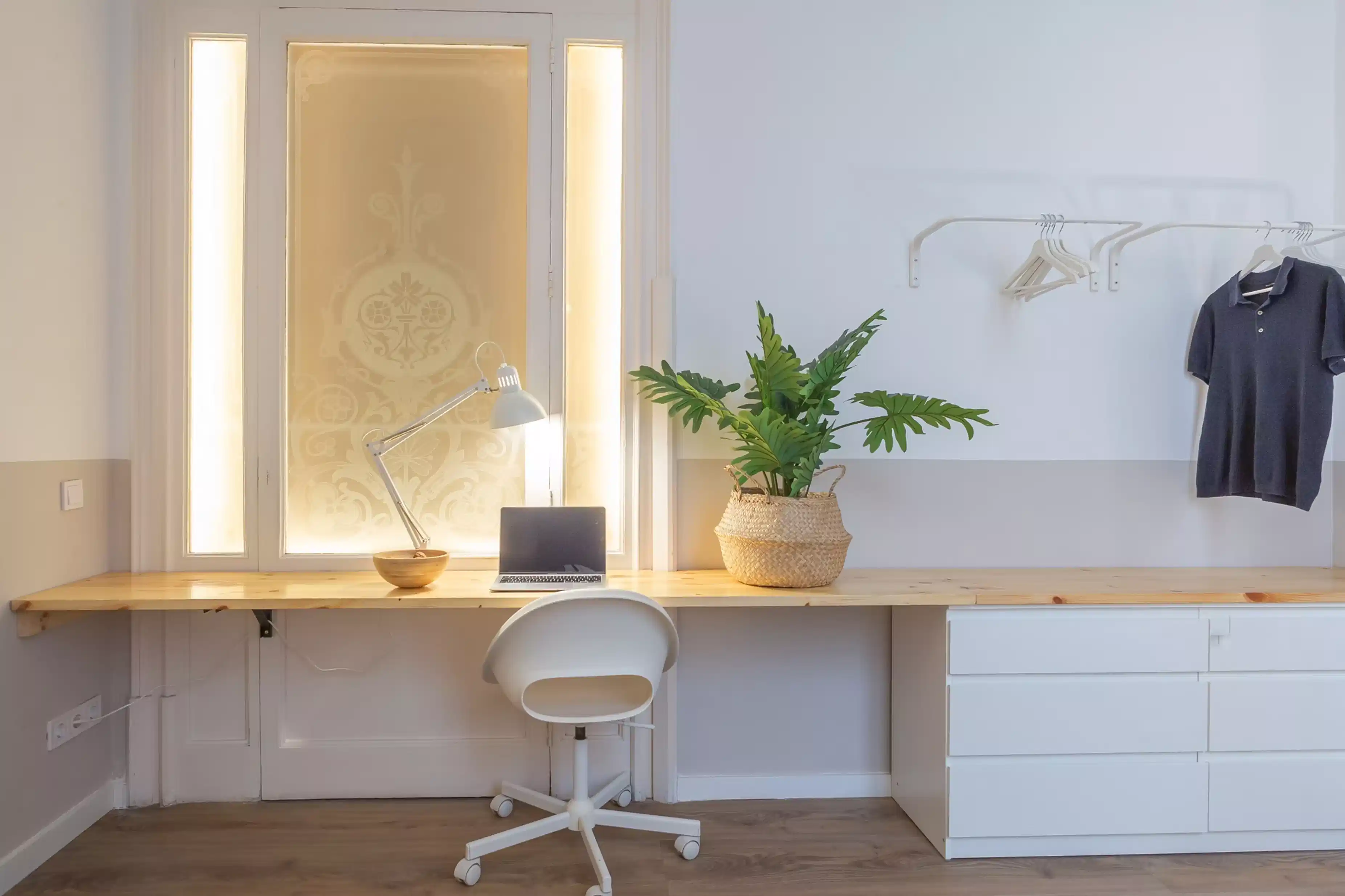 Room in 8 Bed 3 Bath - Bedroom?w=400&h=260&fit=crop&q=40&auto=format&trim=auto