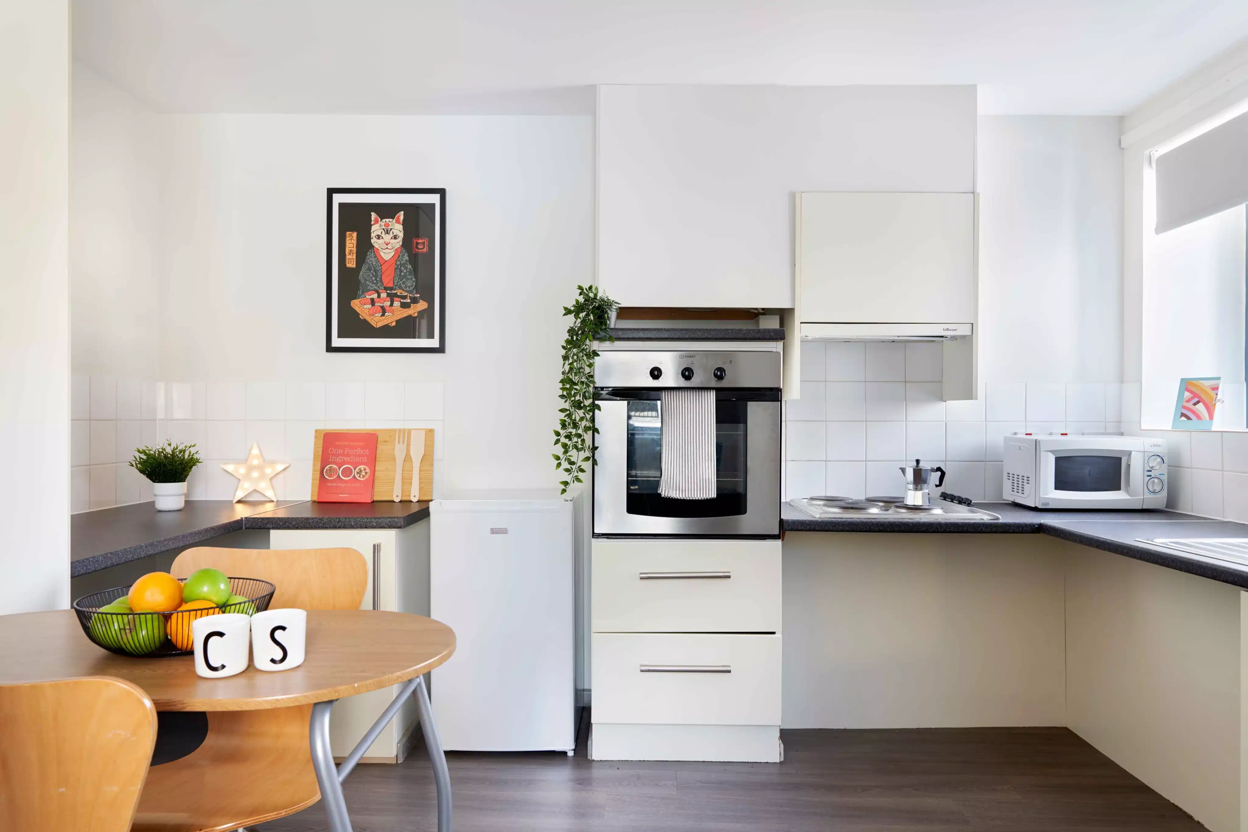 Kitchen?w=400&h=260&fit=crop&q=40&auto=format&trim=auto