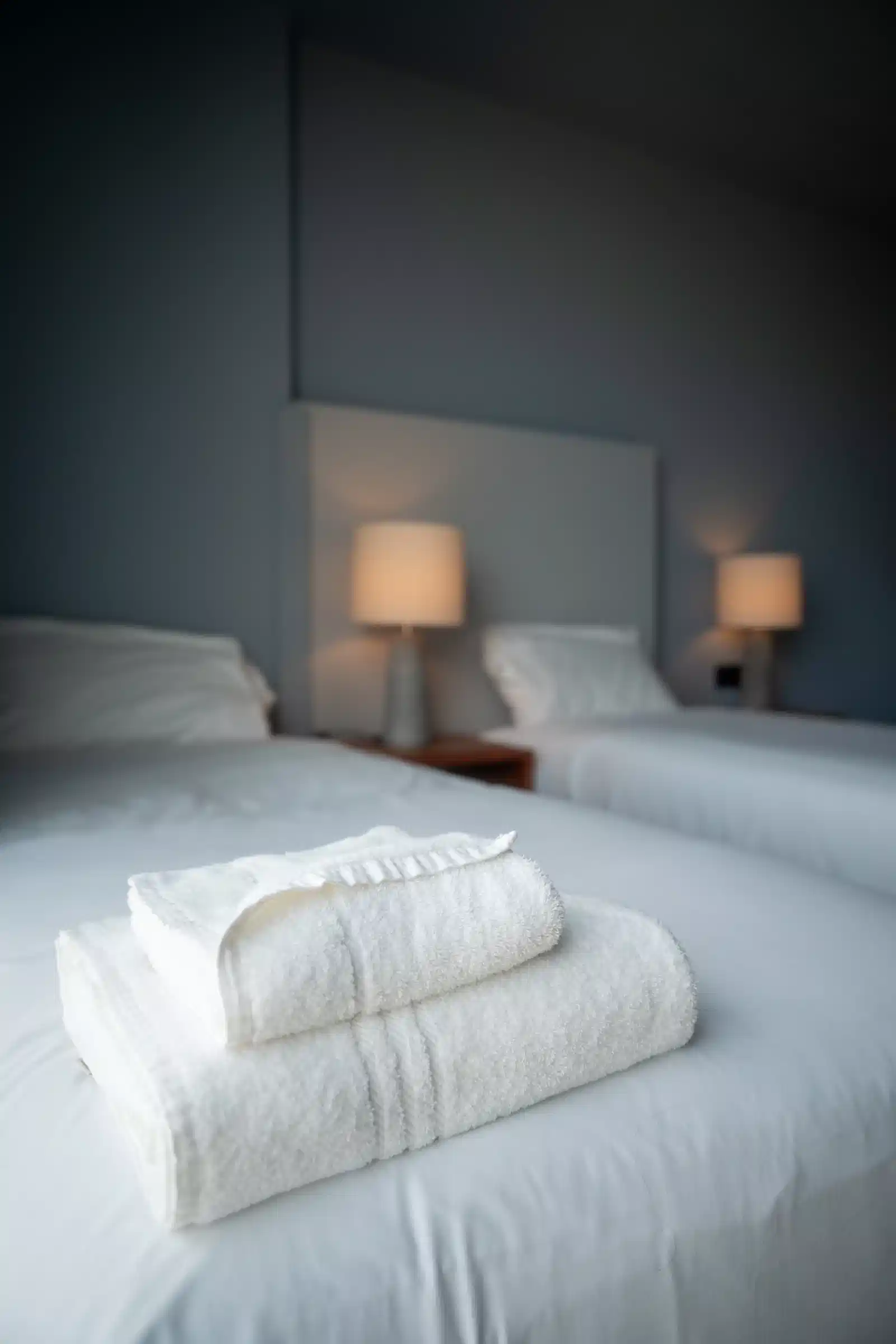 Amenities?w=400&h=260&fit=crop&q=40&auto=format&trim=auto