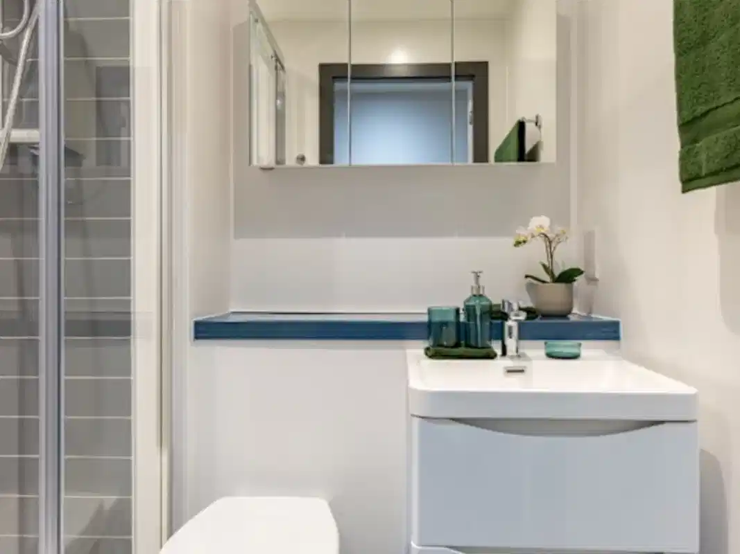 Amenities?w=400&h=260&fit=crop&q=40&auto=format&trim=auto